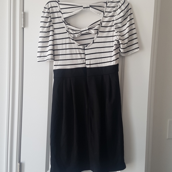 ☆ 2 for $15 ☆ Black and White Dress - Picture 2 of 2